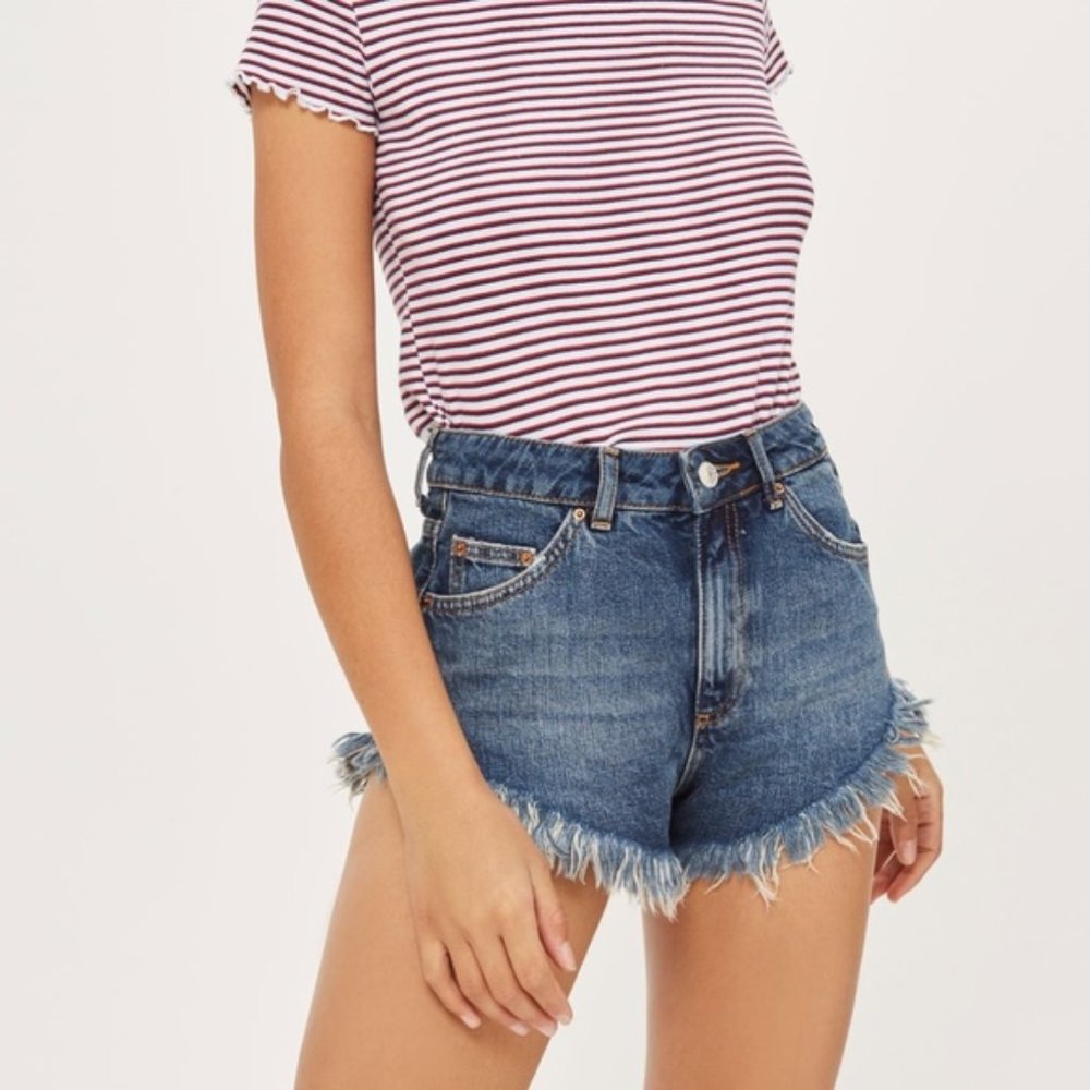 TOPSHOP MOTO KIRI DENIM SHORTS SIZE 4 USA 0